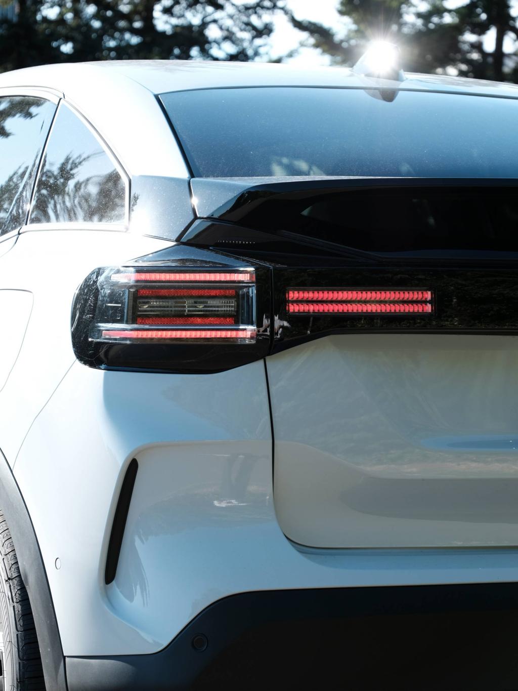 Citroën C4 MAX Hybrid の魅力を紐解く