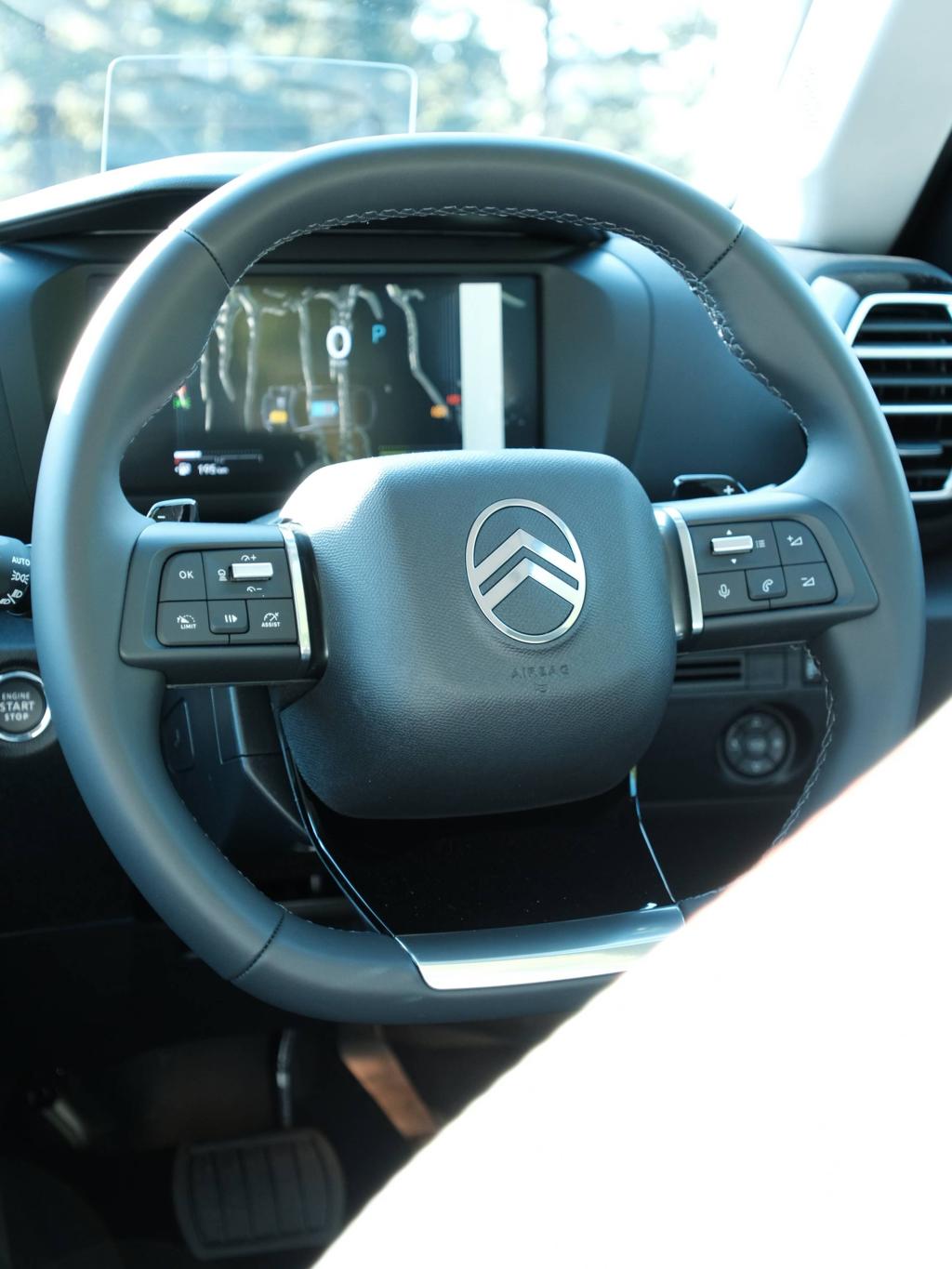 Citroën C4 MAX Hybrid の魅力を紐解く
