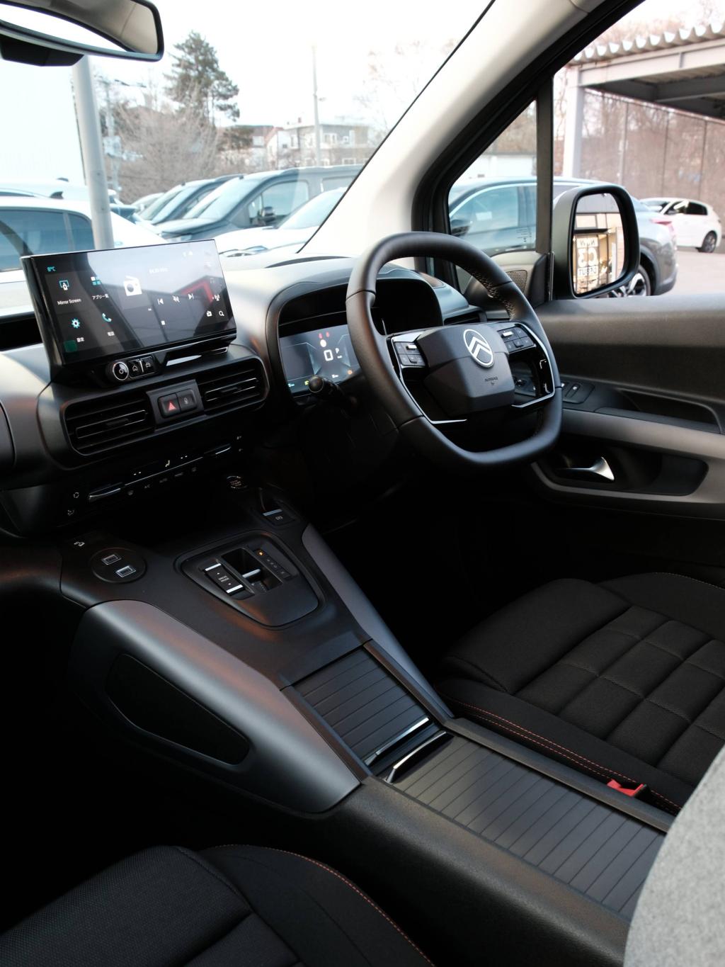 Berlingo Aqua Green　当店にもついに到着しました～！！