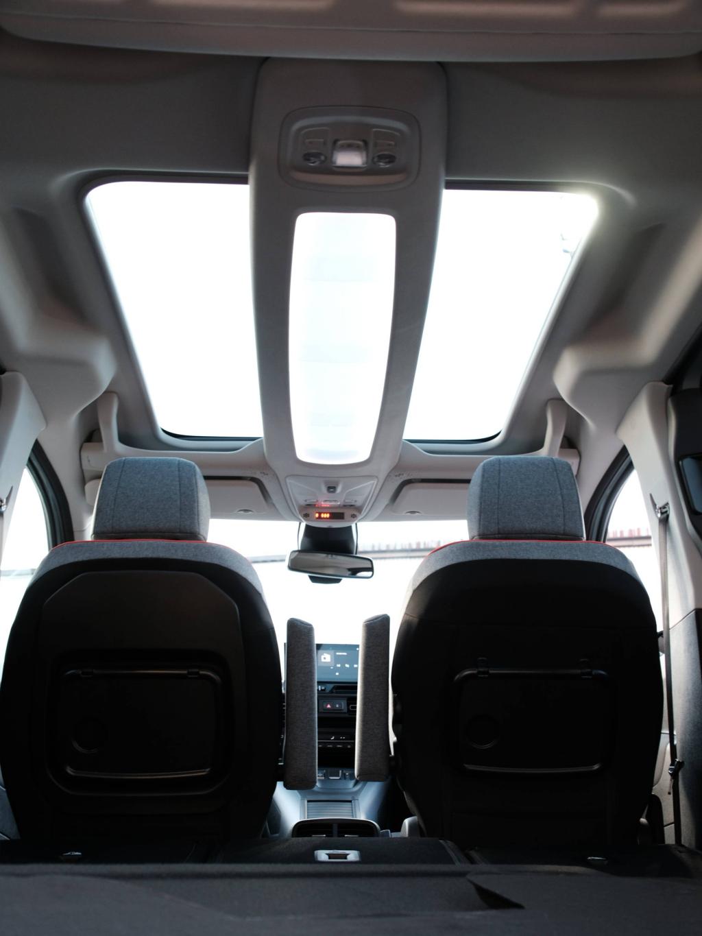 Berlingo Aqua Green　当店にもついに到着しました～！！